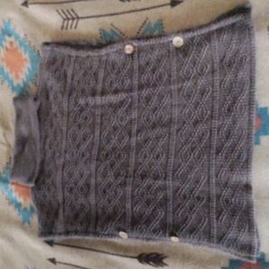 Ladies Sleeveless Sweater